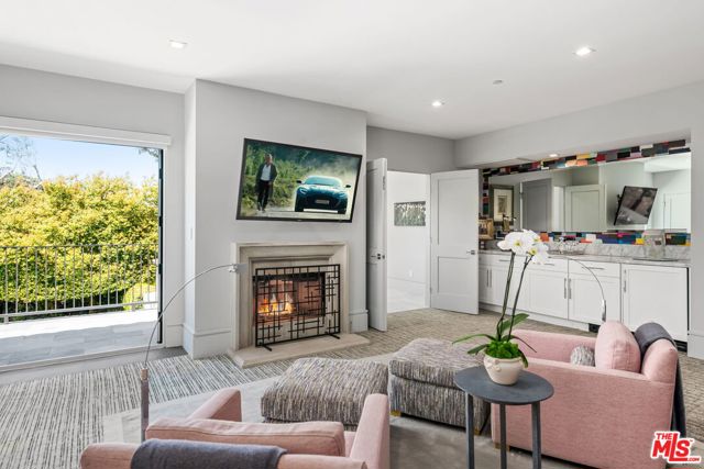 Drew Fenton | 10472 Revuelta Way Los Angeles CA | MLS: 7135109