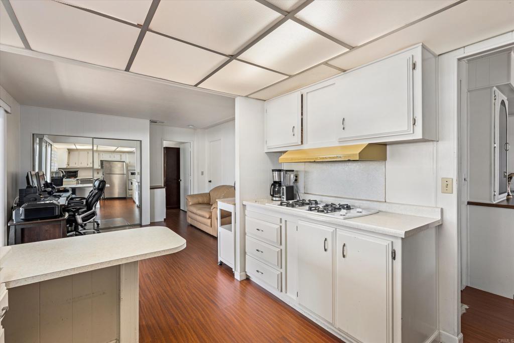 3535 Linda Vista Drive - photo 13