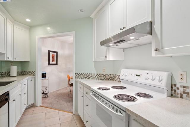 39490 Albany Cmn, Fremont CA: https://media.crmls.org/mediaz/10ae3a45-ef7b-4a0a-9bda-c2d02ed1753d.jpg