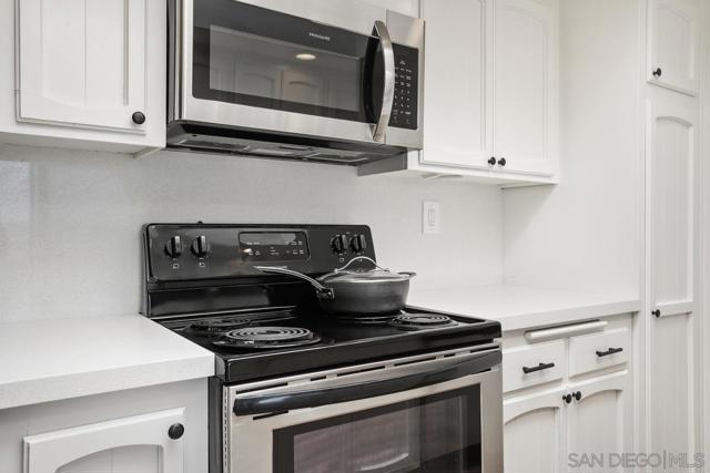 3606 Vista Rey, Oceanside CA: https://media.crmls.org/mediaz/10ae9c11-6be1-48ca-814f-5cc6831ef38d.jpg