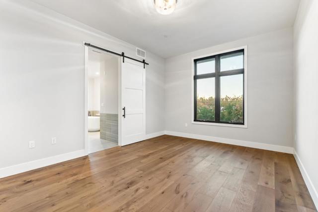 231 Hope Street, Mountain View CA: https://media.crmls.org/mediaz/10af5e27-bbb5-4a88-82b8-c142a4b85466.jpg