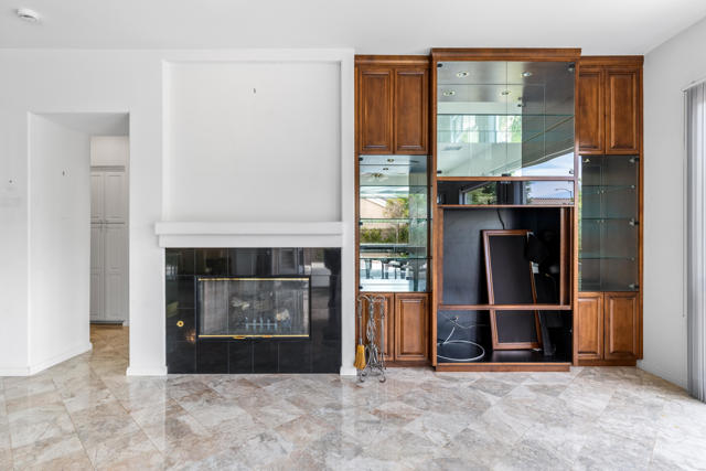 78368 Sunrise Canyon Avenue, Palm Desert CA: https://media.crmls.org/mediaz/10b03fd1-59f1-4112-be0e-ee65991102e9.jpg
