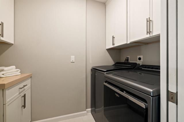 5918 Germaine Lane, La Jolla CA: https://media.crmls.org/mediaz/10b04c47-84d2-4454-902c-2181dc3b06b3.jpg