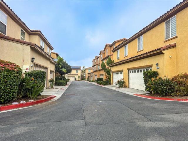 1518 Caminito Soria, Chula Vista CA: https://media.crmls.org/mediaz/10b05356-6368-47f0-8afa-af0b23ac49b2.jpg