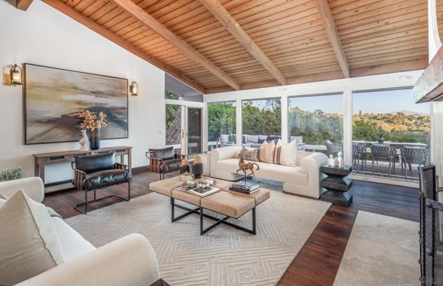5333 Los Mirlitos, Rancho Santa Fe CA: https://media.crmls.org/mediaz/10b2e79c-bed1-4f85-b007-300d667d7d18.jpg