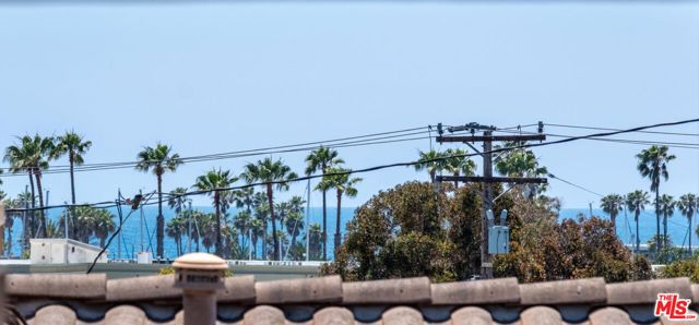 520 Elena Avenue, Redondo Beach, California 90277, 4 Bedrooms Bedrooms, ,2 BathroomsBathrooms,Residential,For Sale,Elena,25537523