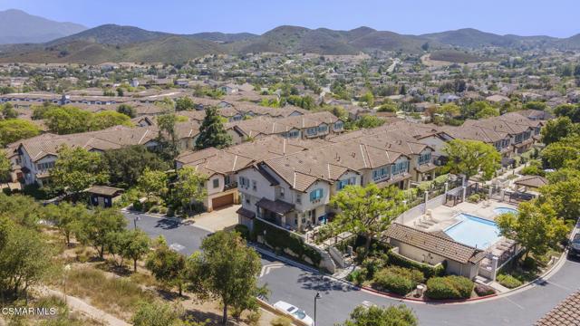 83 Via Aldea, Newbury Park CA: https://media.crmls.org/mediaz/10b35fe3-7f4e-4d88-a154-99cd05ec7fd8.jpg