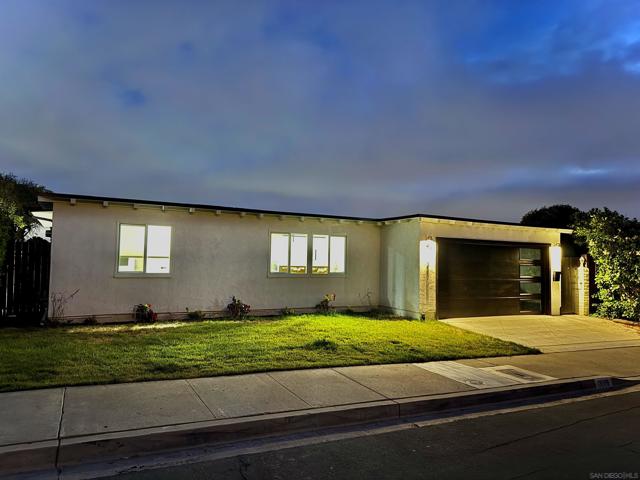 3179 Driscoll Dr, San Diego CA: https://media.crmls.org/mediaz/10b39b43-e6aa-4cfc-be05-e783d89e250c.jpg