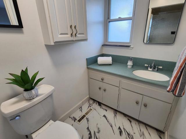 20 Tioga Way, Belmont CA: https://media.crmls.org/mediaz/10b42b34-bf74-41b5-ab87-31312a01e041.jpg