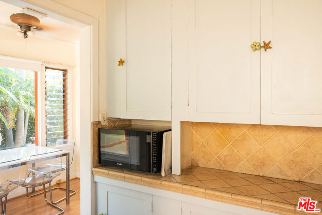 8921 Rosewood Avenue, West Hollywood CA: https://media.crmls.org/mediaz/10b43cc6-d42a-4f70-baf3-268064013cba.jpg