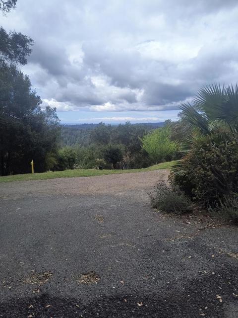 1380 Amaya Ridge Road, Soquel CA: https://media.crmls.org/mediaz/10b4f210-4392-4c51-b025-1ea3141a2441.jpg