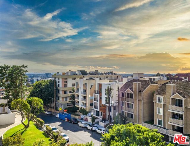 1261 Stoner Avenue, Los Angeles CA: https://media.crmls.org/mediaz/10b5ac45-de85-4b07-9c5e-9342ced9e20c.jpg