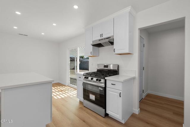 Detail Gallery Image 9 of 31 For 840 Morro Way, Oxnard,  CA 93033 - 3 Beds | 2 Baths