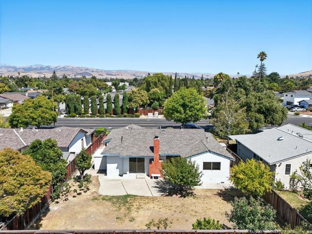 5911 Snell Avenue, San Jose CA: https://media.crmls.org/mediaz/10b6032a-7dec-4202-8bbd-8d22a4fa3340.jpg