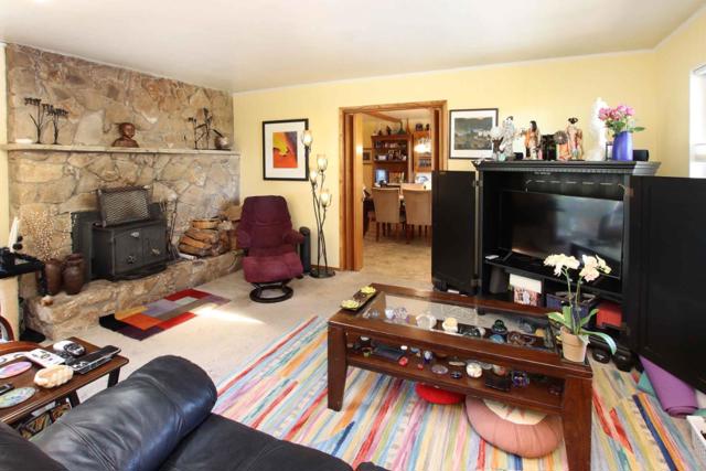 46 Valley View Road, Watsonville CA: https://media.crmls.org/mediaz/10b7ddc4-919f-4924-b4cb-8d125ca047b4.jpg