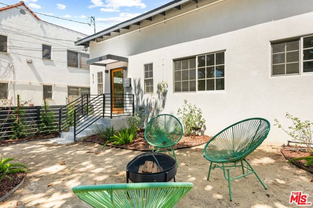617 Micheltorena Street, Los Angeles CA: https://media.crmls.org/mediaz/10b99765-c8ef-4706-a5e3-633d9e64f5a2.jpg