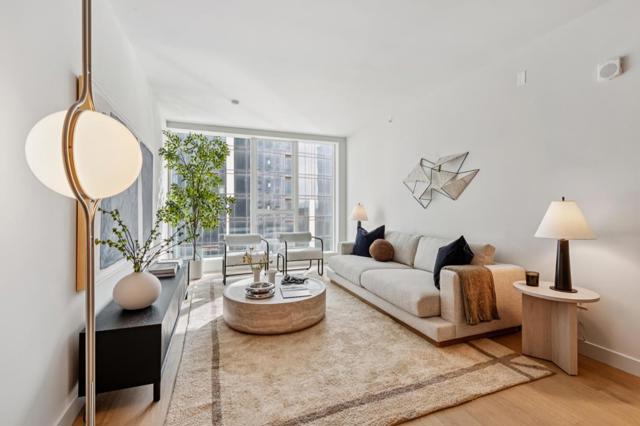 188 W Saint James Street, San Jose CA: https://media.crmls.org/mediaz/10b9d8b2-519e-4f80-aeb3-e05f476bb06b.jpg