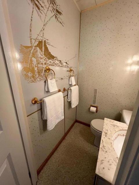 1621 Brittan Avenue, San Carlos CA: https://media.crmls.org/mediaz/10ba10c0-8e10-4e75-9364-06b046befcad.jpg