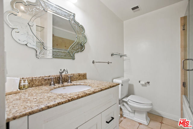 1131 Alta Loma Road, West Hollywood CA: https://media.crmls.org/mediaz/10ba3b45-ae14-489e-a501-41cd6e54a5ed.jpg