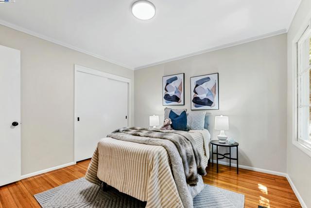 2593 El Caminito, Oakland CA: https://media.crmls.org/mediaz/10ba61dd-41b0-444a-9663-575ebc0b315c.jpg