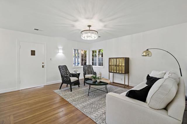 516 Cleveland Street, Redwood City CA: https://media.crmls.org/mediaz/10ba7449-9f7e-48b3-903f-f8ed016ae05a.jpg