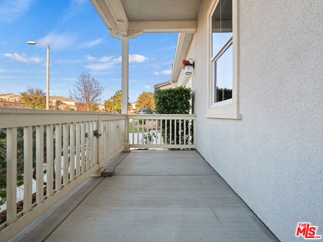 26420 Township Street, Santa Clarita CA: https://media.crmls.org/mediaz/10bb8f08-aee0-41c5-ad48-38ed00a7c434.jpg