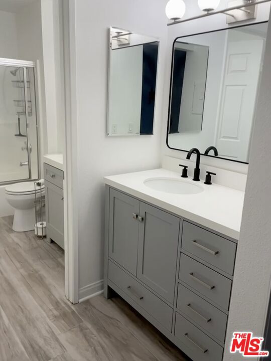 21450 Burbank Boulevard, 110 photo 7