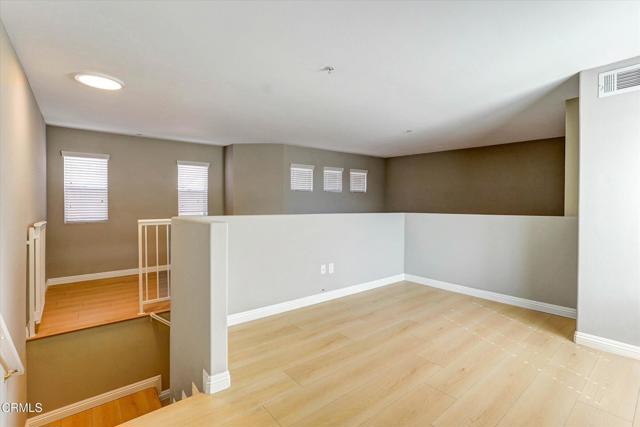 Detail Gallery Image 39 of 43 For 719 E Tujunga #B,  Burbank,  CA 91501 - 3 Beds | 2/1 Baths