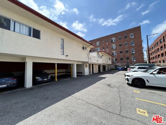 Image 3 of 12 For 833 Alvarado Street