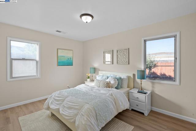 Image 19 of 34 For 2078 Fairbanks