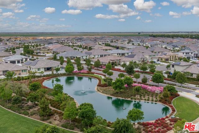 3719 Pathway Court, Bakersfield CA: https://media.crmls.org/mediaz/10be08a0-8c3c-4048-ae06-91bdaaa73675.jpg