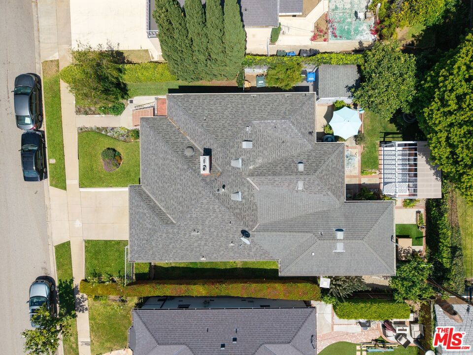 https://media.crmls.org/mediaz/10be9e14-8bfc-4826-b62e-4fde15ca6ef4.jpg?preset=X-Large