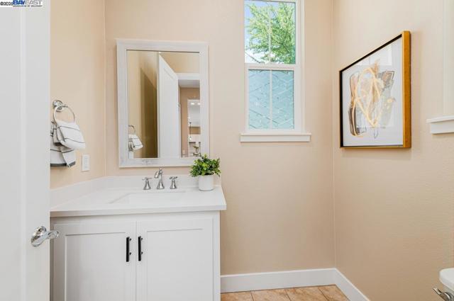 4069 Chalk Hill Way, Dublin CA: https://media.crmls.org/mediaz/10bf42f4-ed36-4702-b602-59631f449828.jpg