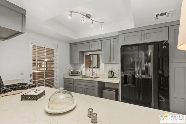 Details for 400 Sunrise Way 166, Palm Springs, CA 92262
