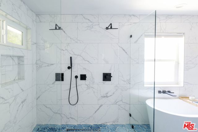 1320 Romulus Drive, Glendale CA: https://media.crmls.org/mediaz/10c03ed6-a127-4caa-b7f9-d8ed7a0de273.jpg
