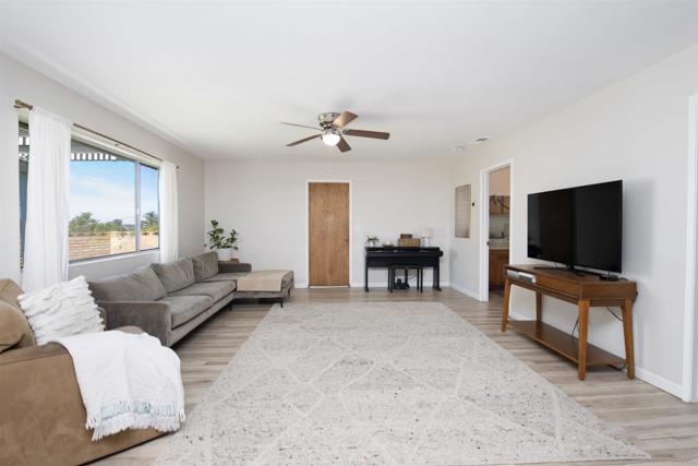 Detail Gallery Image 8 of 40 For 500 Beaumont Dr, Vista,  CA 92084 - 4 Beds | 3/1 Baths