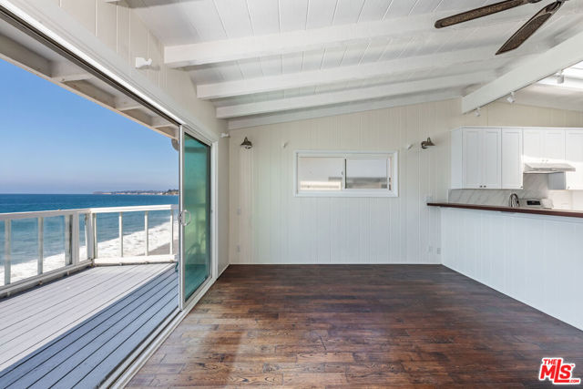 25408 Malibu Road, Malibu CA: https://media.crmls.org/mediaz/10c1d61c-e27a-4c82-b737-75ae4d3e27ac.jpg