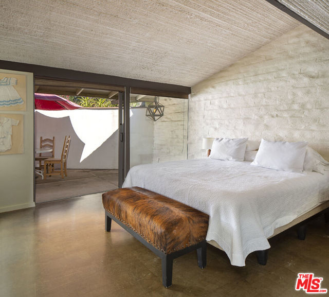 87 Vientos Road photo 17