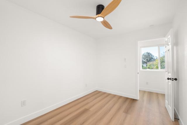 Image 32 of 44 For 552 Felicita Avenue