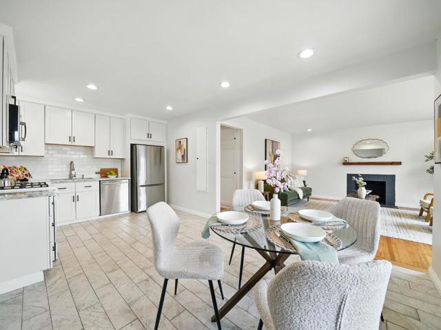 328 Heather Way, South San Francisco CA: https://media.crmls.org/mediaz/10c4bfdf-f944-4fca-9f98-91ca986ef6a9.jpg