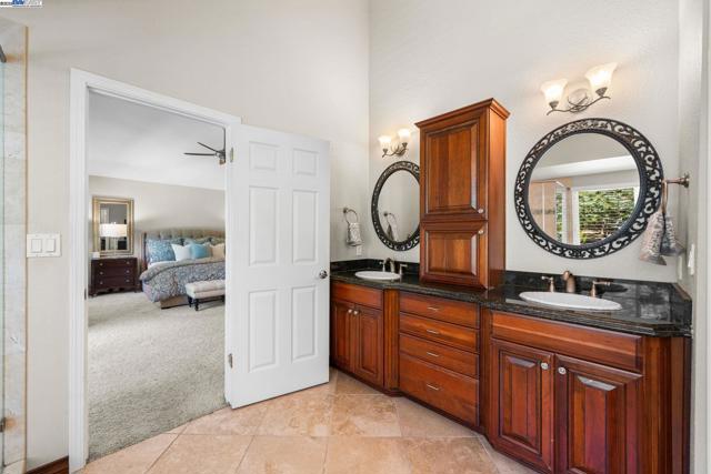 639 Canyon Crest Rd East, San Ramon CA: https://media.crmls.org/mediaz/10c5ab88-2a74-4bd3-97d9-4df815a21977.jpg