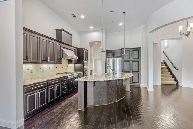 3579 Rimini Ln, Dublin CA: https://media.crmls.org/mediaz/10c5b982-ea9d-41bf-a80a-513adbee5512.jpg