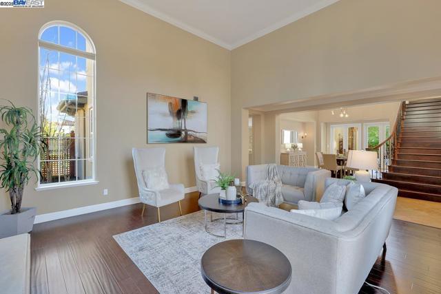 1037 Sunset Creek Ln, Pleasanton CA: https://media.crmls.org/mediaz/10c5fd86-033e-4f48-ac02-91e920bae420.jpg