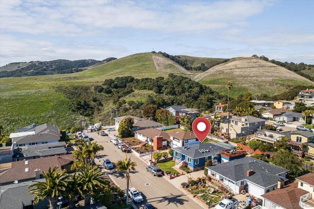 940 Fresno St, Pismo Beach CA: https://media.crmls.org/mediaz/10c604e8-9a00-4cf4-83bb-a0acfa1dfafa.jpg