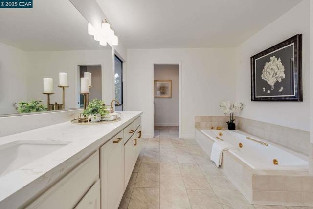 Image 18 of 34 For 36 Candlewood Place