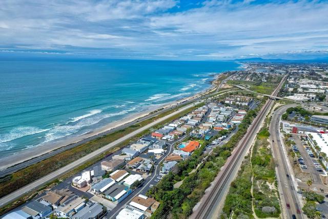 6496 Friendly Place, Carlsbad CA: https://media.crmls.org/mediaz/10c63e6b-1d7c-404b-826d-134aac664859.jpg