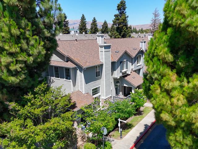 1140 Pointe Hope, San Jose CA: https://media.crmls.org/mediaz/10c65cc5-5acb-47ed-8e36-9f47c8ae3e77.jpg