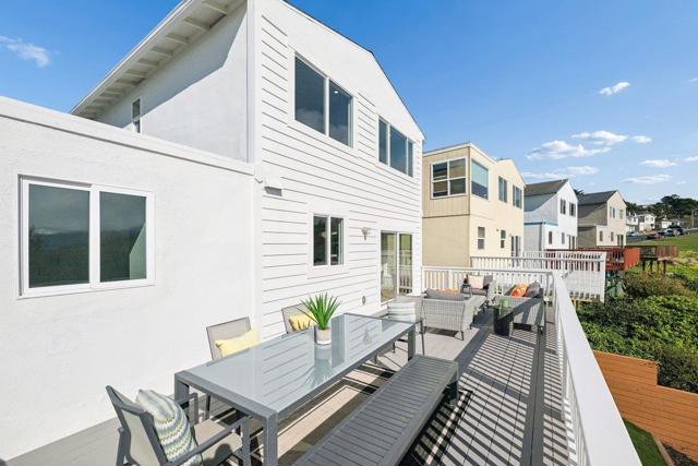 170 Beachview Avenue, Pacifica CA: https://media.crmls.org/mediaz/10c6e469-db9e-4183-b428-f2b0df59daae.jpg
