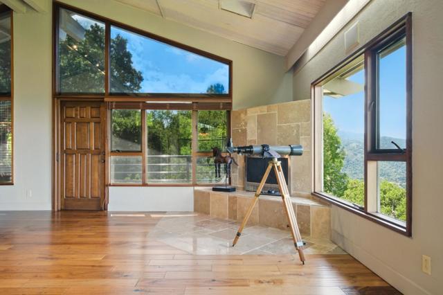 16190 Maya Way, Los Gatos CA: https://media.crmls.org/mediaz/10c7bdff-d693-43e9-b9b7-2819bcb3bc64.jpg