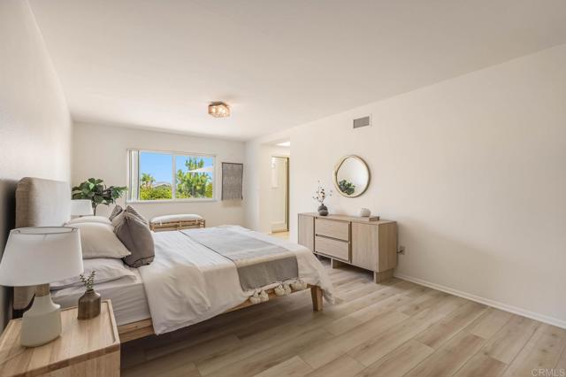 Detail Gallery Image 18 of 34 For 2476 Pinewood St, Del Mar,  CA 92014 - 3 Beds | 2 Baths